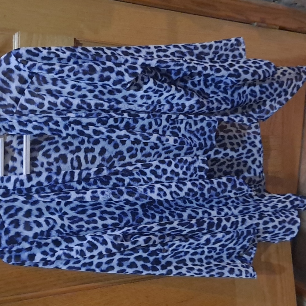 Investments Blue and Black Leopard Patterned Sheer Shrug Med